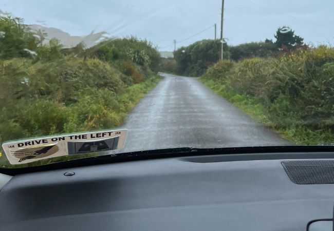 Driving in Ireland - Left or Right? 