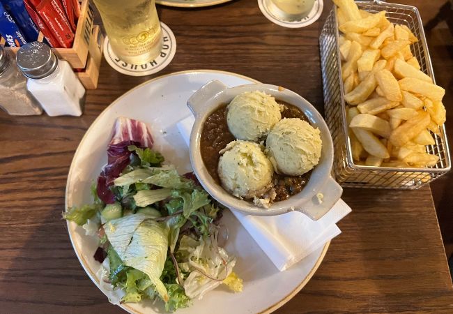 Dinner at the oldest pub in Dublin, the Brazen Head