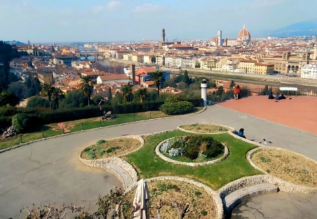 is Florence walkable? Yes! So many ways to get to so many landmarks by walking.